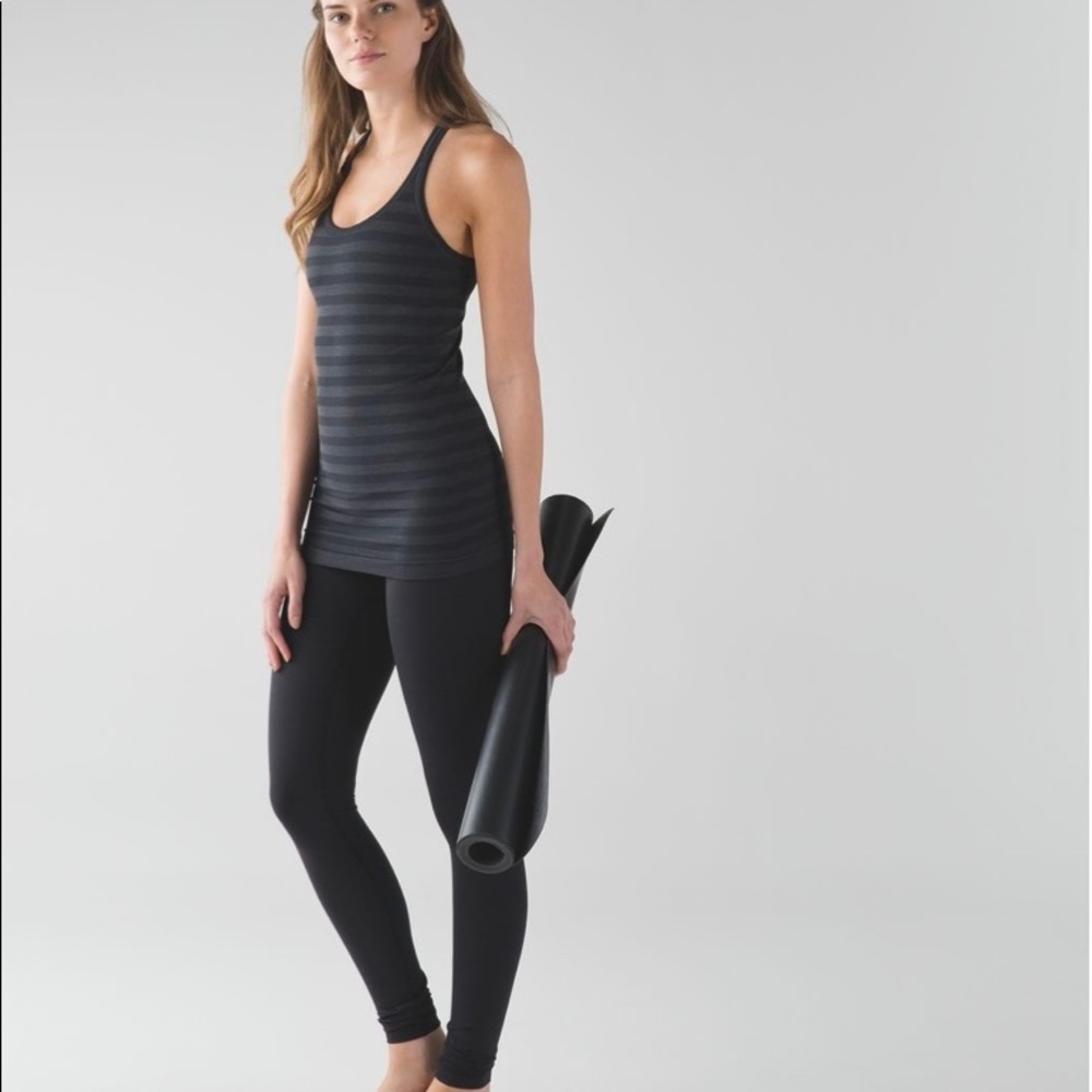 Lululemon Ebb to Street Tank size 4 black/gray